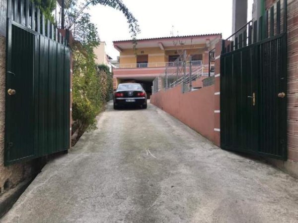 Tirane, shes shtepi 2 Katshe Kati 1, 311 m² 140.000 Euro (Shote Galica)