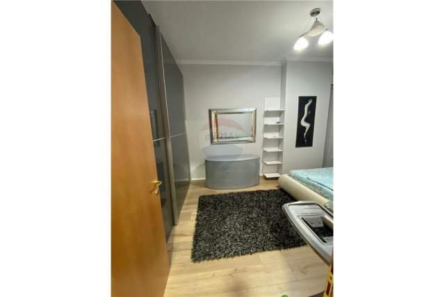 Tirane, jepet me qera apartament 1+1 75 m² 600 Euro (myslym shyr)
