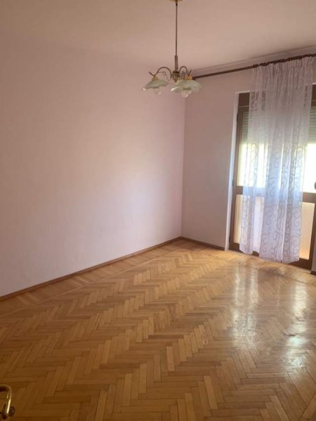 Tirane, jepet me qera apartament 3+1+BLK Kati 5, 90 m² 40.000 Leke (Rruga Vaso Pasha)