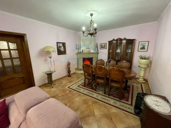 Tirane, shitet apartament 2+1+BLK Kati 1, 130 m² 127.000 Euro (Ish Parku i Autobuzeve)