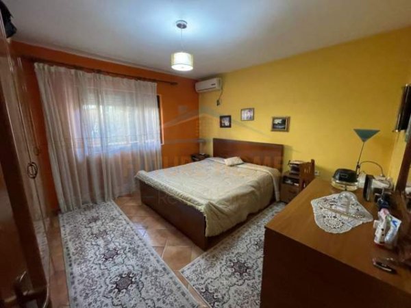 Tirane, shitet apartament 2+1+BLK Kati 1, 130 m² 127.000 Euro (Ish Parku i Autobuzeve)