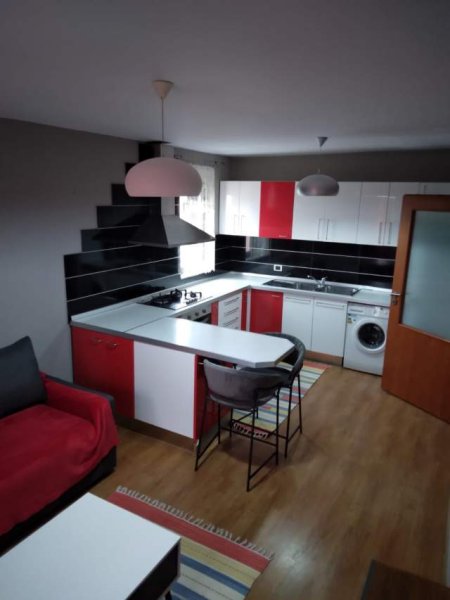 Tirane, jepet me qera apartament 1+1+BLK Kati 2, 55 m² 400 Euro (Pjeter Budi)