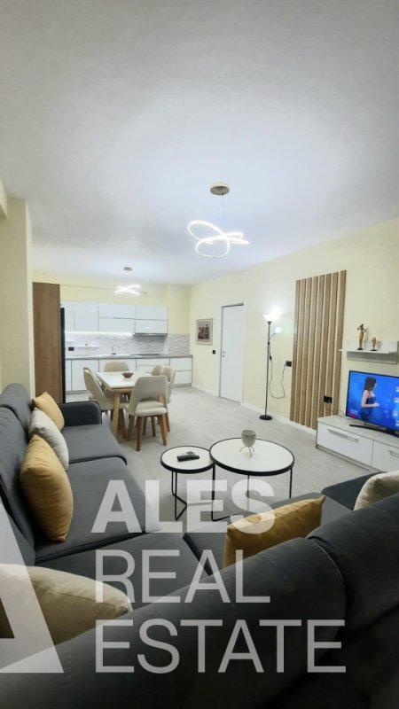 Tirane, jepet me qera apartament 2+1+A+BLK Kati 4, 120 m² 500 Euro (loni ligori)