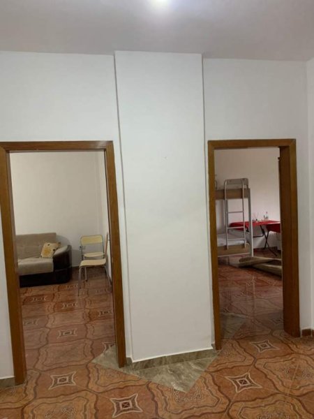 Tirane, jepet me qera apartament 3+1+BLK Kati 2, 95 m² 30.000 Leke (rruga Jordan Misja)