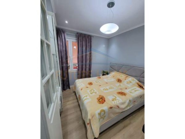 Tirane, shitet apartament 2+1+BLK Kati 3, 88 m² 102.000 Euro (Rruga e Kavajes)