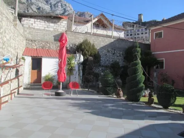 Kruje, Shitet Truall dhe Ndertese dy kateshe, Cmimi Fillestar 3.920.000 Leke (Lagjia nr. 3)