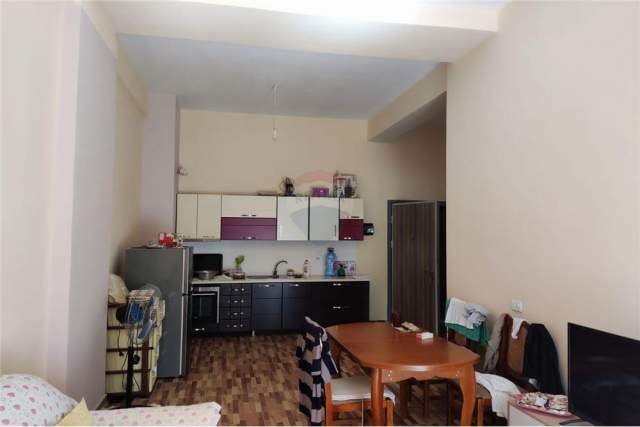 Tirane, shitet apartament 2+1+BLK Kati 3, 95 m² 95.000 Euro (Spitali Amerikan 3)