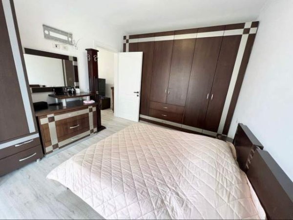 Tirane, jepet me qera apartament 1+1+A+BLK Kati 5, 62 m² 400 Euro (Materniteti i Ri)