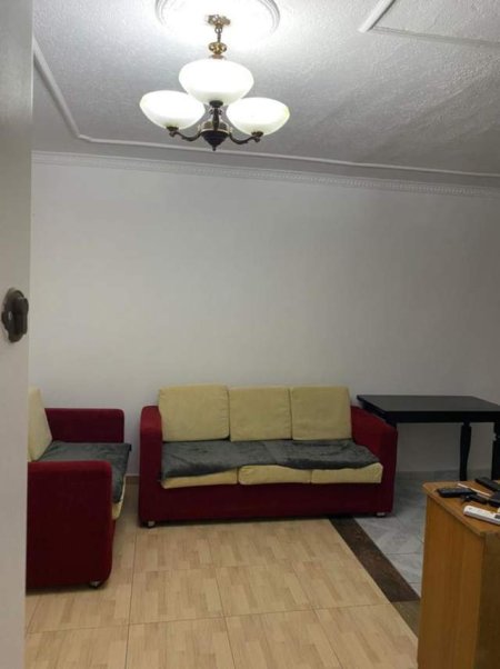 Tirane, jepet me qera apartament 1+1 Kati 1, 52 m² 33.000 Leke (Shkolla e Bashkuar)