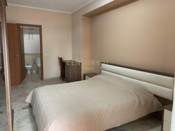 Tirane, jepet me qera apartament 2+1+BLK Kati 11, 104 m² 700  (Rruga e Dibres)