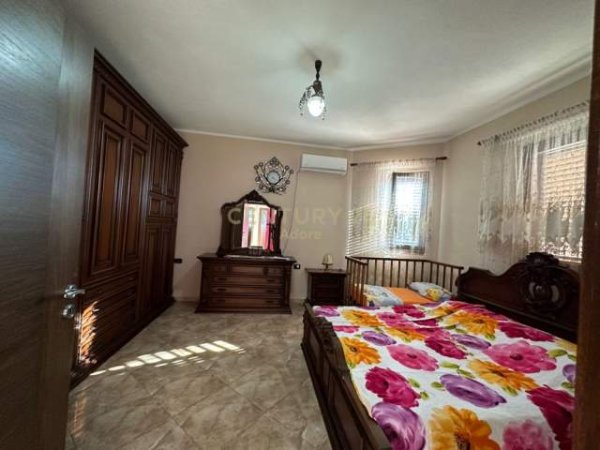 Tirane, jepet me qera Vile 3+1+A+BLK Kati 0, 160 m² 800  (Pakuqan)