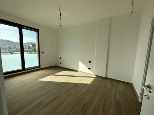 Tirane, shitet apartament 2+1+BLK Kati 1, 102 m² 230.000 Euro (TEG)