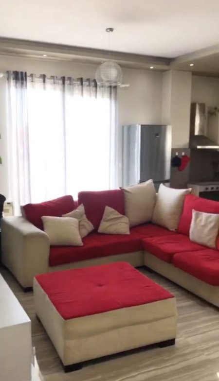 Tirane, jepet me qera apartament 3+1+BLK Kati 2, 190 m² 1.000 Euro (Zogu i Zi)