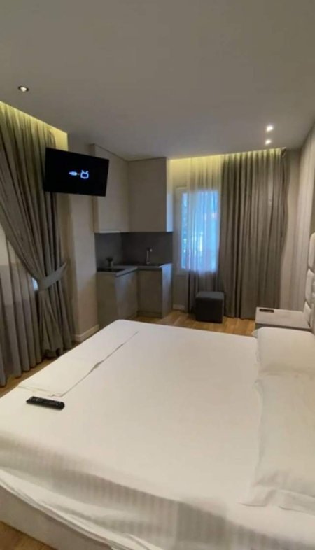 Tirane, jepet me qera garsonier 1+1 Kati 2, 30 m² 450 Euro (Zogu i Zi)