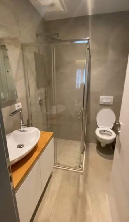 Tirane, jepet me qera garsonier 1+1 Kati 2, 30 m² 450 Euro (Zogu i Zi)
