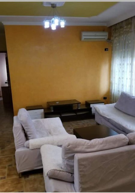 Apartament 2+1 me qira, Rruga e kavajes prane Delijorgjit