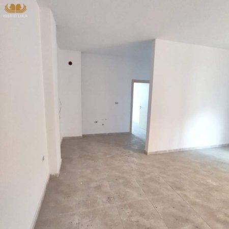 Shkembi Kavajes, shes apartament Kati 4, 90 m² 65.000 Euro (Shkembi i Kavajes)