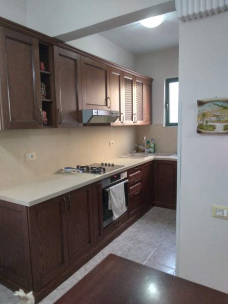 Tirane, shitet apartament 3+1+2+A+BLK, Kati 3, 166 m², 280.000 Euro (Ismail Qemali), prane Piceri Era.