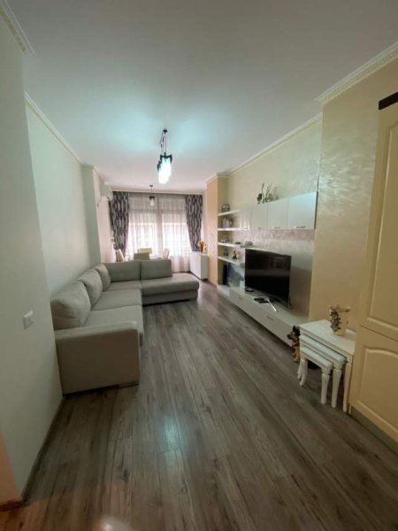 Tirane, jepet me qera apartament 2+1 Kati 2, 113 m² 450 Euro (Astiri)
