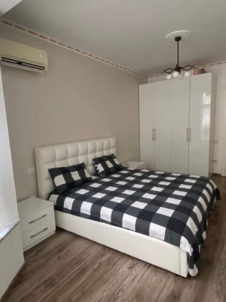 Tirane, jepet me qera apartament 2+1 Kati 2, 113 m² 450 Euro (Astiri)