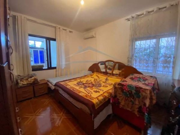 Durres, ofert shtepi 3+1 Kati 1, 246 m² 93.000 Euro (Tregu industrial)