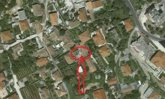 Kruje, Shitet Truall 182 m² dhe Ndertese 2 kate 85 m², Cmimi Fillestar 1,944,000 Leke (Lagjia nr. 4)