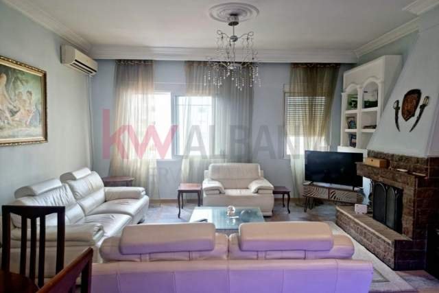 Tirane, jepet me qera apartament 2+1 Kati 4, 122 m² 1.000 Euro (Rruga Nikolla Tupe)