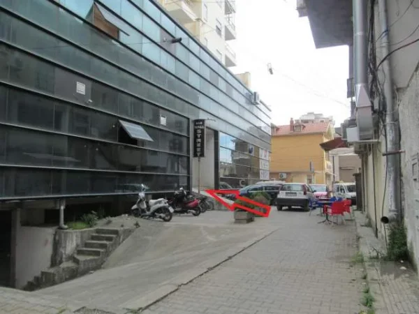 Shkoder, Shitet Njesi Kati 2, 20.5 m², Cmimi Fillestar 1.803.200 Leke (Rruga "Tom Kola")