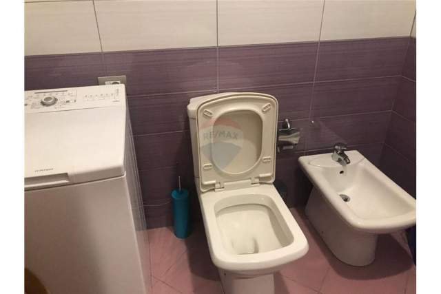 Tirane, jepet me qera apartament 2+1 91 m² 500 Euro (JORDAN MISJA)