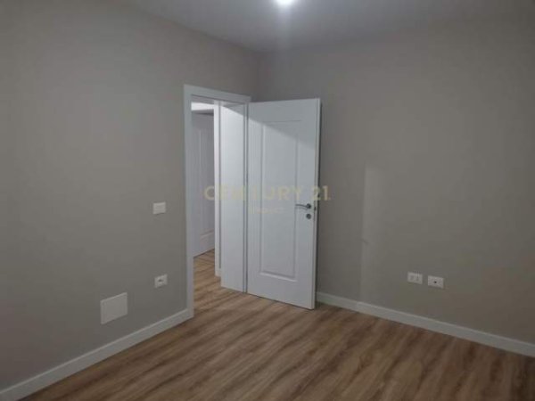 Tirane, shitet apartament 2+1 Kati 1, 78 m² 120.000 Euro (pazari i ri)