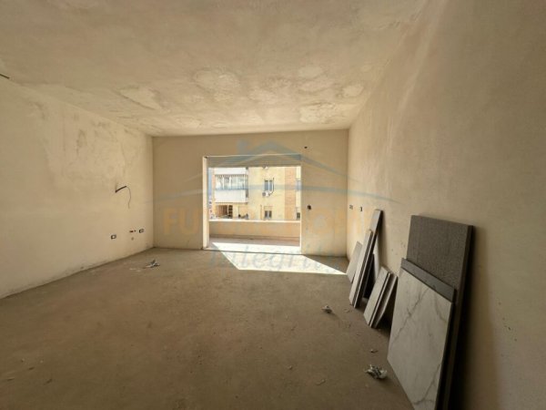 Tirane, shitet apartament 2+1 Kati 5, 106 m² 277.700 € (Qemal Stafa)