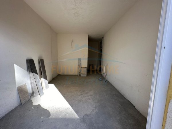 Tirane, shitet apartament 2+1 Kati 5, 106 m² 277.700 € (Qemal Stafa)