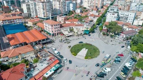 Tirane, shes apartament 1+1+Ballkon Kati 5, 75 m² 188.900 € (pazari i ri)