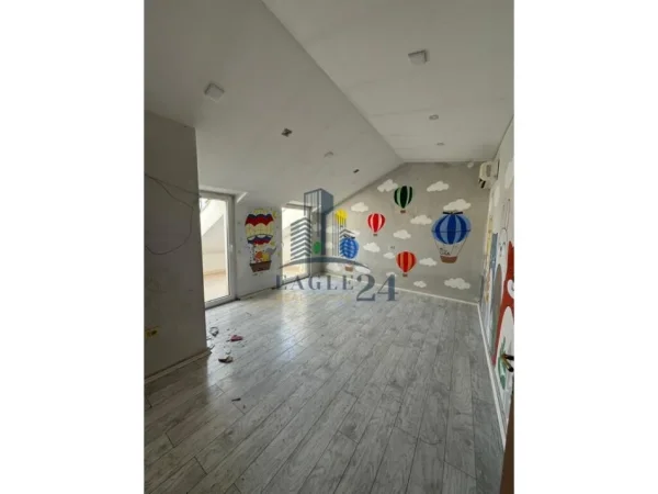 GODINE 3 KATESHE ME QERA PRANE GJIMNAZIT PARTIZANI