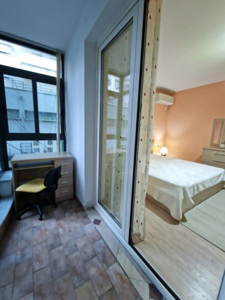 Tirane, jepet me qera apartament 2+1+Ballkon Kati 2, 90 m² 800 € (Bllok , rruga perlat rexhepi)