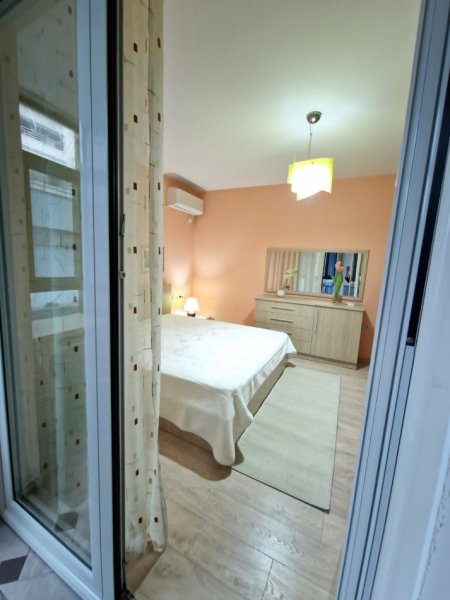 Tirane, jepet me qera apartament 2+1+Ballkon Kati 2, 90 m² 800 € (Bllok , rruga perlat rexhepi)