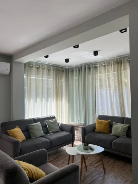 Qerret, shitet Vile 2 Katshe Kati 2, 616 m² 450.000 € 