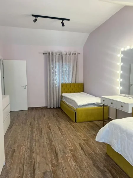 Qerret, shitet Vile 2 Katshe Kati 2, 616 m² 450.000 € 