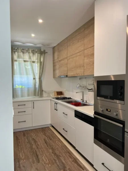 Qerret, shitet Vile 2 Katshe Kati 2, 616 m² 450.000 € 