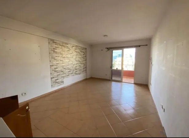 Tirane, shitet apartament 2+1+Ballkon Kati 9, 95 m² 175.000 € (Komuna e Parisit)