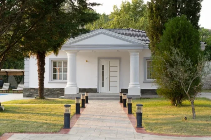 Tirane, jepet me qera Vile 1 Katshe Kati 1, 120 m² 1.000 € (BALDUSHK)