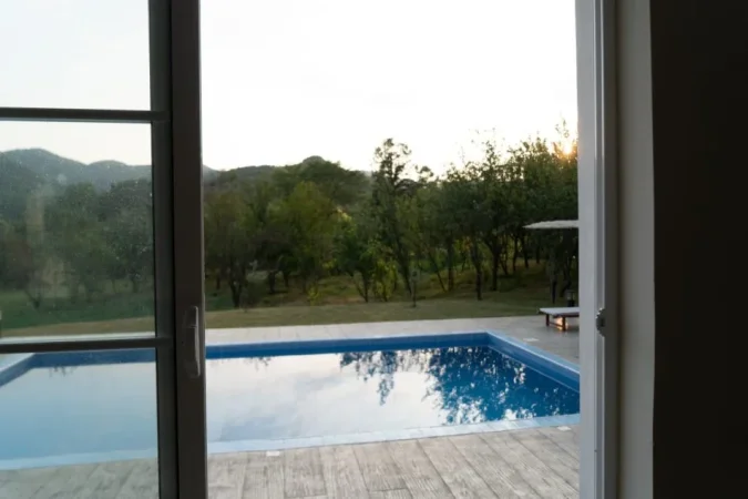 Tirane, jepet me qera Vile 1 Katshe Kati 1, 120 m² 1.000 € (BALDUSHK)