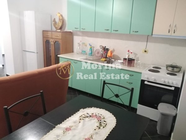 Tirane, jepet me qera apartament 1+1 Kati 8, 60 m² 450 € (Rruga Medreseja)