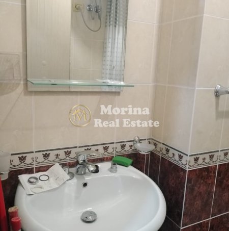 Tirane, jepet me qera apartament 1+1 Kati 8, 60 m² 450 € (Rruga Medreseja)