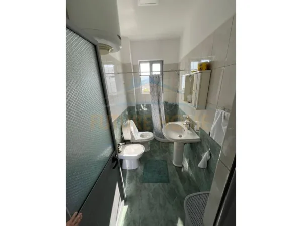 Durres, shitet apartament 1+1+Ballkon Kati 2, 52 m² 80.000 € (Golem)