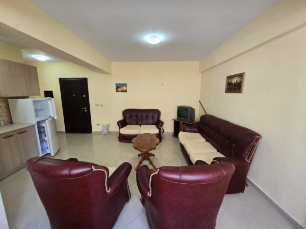 Durres, jepet me qera apartament 1+1+Ballkon Kati 2, 270 € (MARKATA DURRES!)