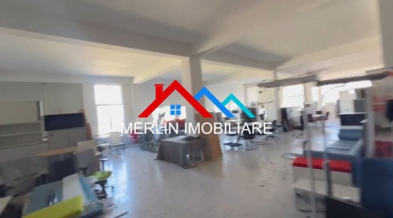 Tirane, jepet me qera Kati 2, 300 m² 1.100 € (Austrada Tirane-Durres)