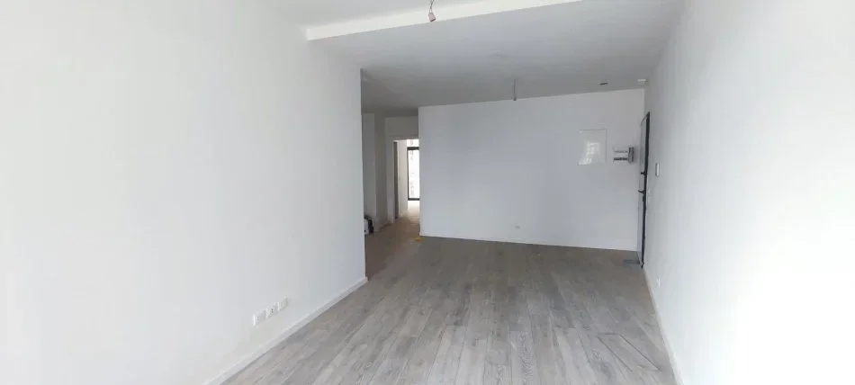Tirane, jepet me qera ambjent biznesi Kati 1, 102 m² 1.200 € (Liqeni Artificial)