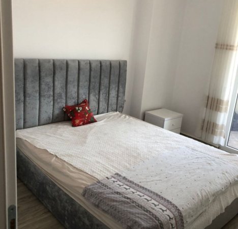 Tirane, jepet me qera apartament 1+1 Kati 4, 72 m² 550 € (Spitali amerikan 3)
