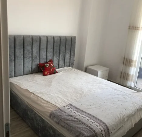 Tirane, jepet me qera apartament 1+1 Kati 4, 72 m² 550 € (Spitali amerikan 3)